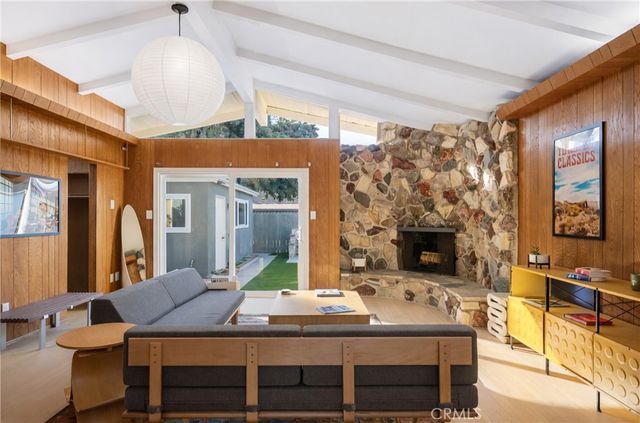 11623 S Dehn, Inglewood, CA 90303