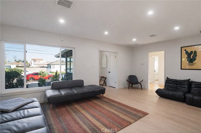 11623 S Dehn, Inglewood, CA 90303