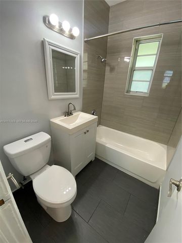 1005 Pennsylvania Ave 10, Miami Beach, FL 33139