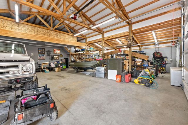 23401 N Westlake Dr, Nine Mile Falls, WA 99208