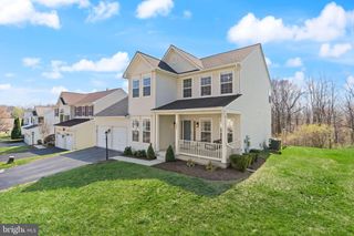 2927 MYRTLEWOOD DR, Dumfries, VA 22026