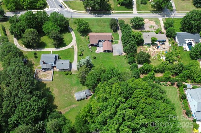 9808 Washam Potts Road, Cornelius, NC 28031