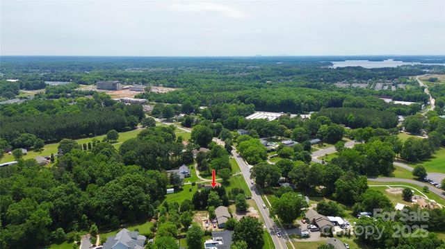 9808 Washam Potts Road, Cornelius, NC 28031