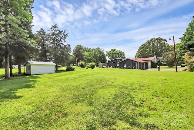 9808 Washam Potts Road, Cornelius, NC 28031