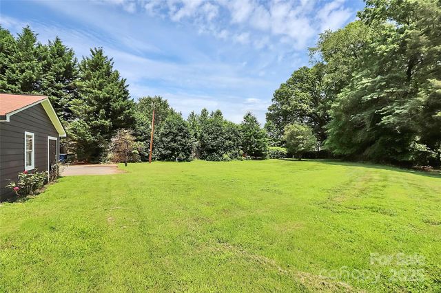 9808 Washam Potts Road, Cornelius, NC 28031