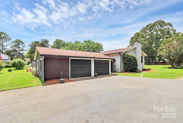 9808 Washam Potts Road, Cornelius, NC 28031