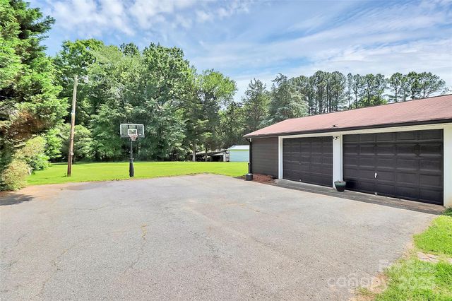 9808 Washam Potts Road, Cornelius, NC 28031