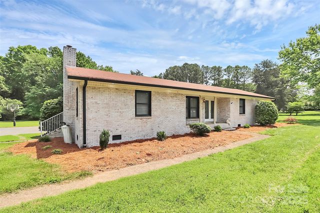 9808 Washam Potts Road, Cornelius, NC 28031