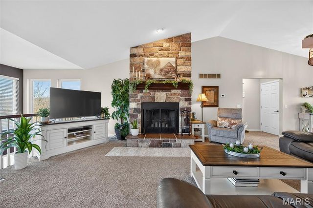 113 Bridlespur Court, Hawk Point, MO 63349