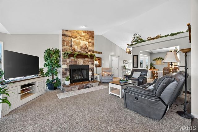 113 Bridlespur Court, Hawk Point, MO 63349