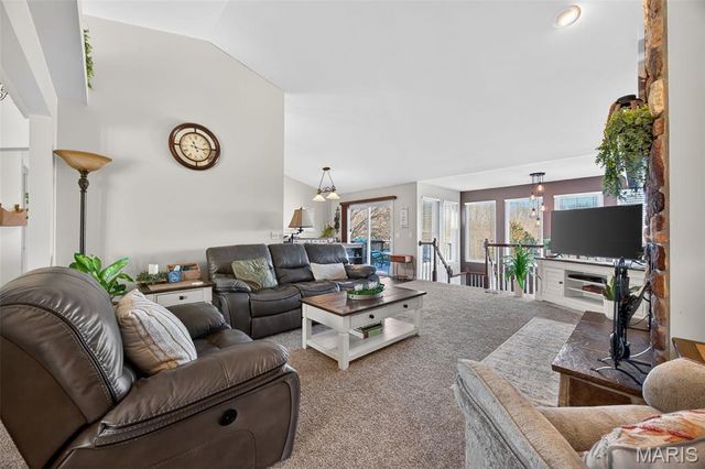 113 Bridlespur Court, Hawk Point, MO 63349