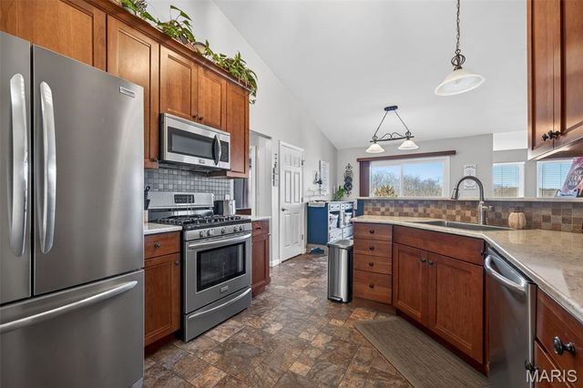 113 Bridlespur Court, Hawk Point, MO 63349