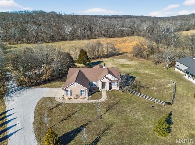 113 Bridlespur Court, Hawk Point, MO 63349