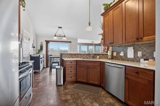 113 Bridlespur Court, Hawk Point, MO 63349