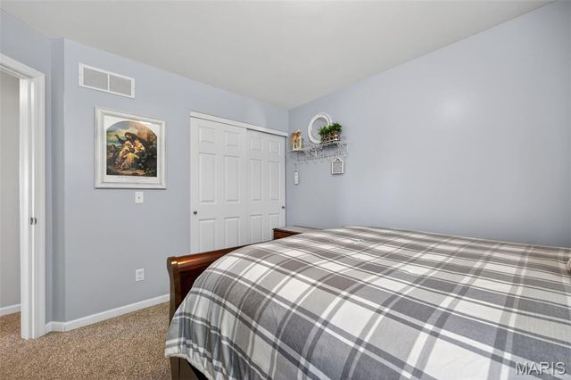 113 Bridlespur Court, Hawk Point, MO 63349