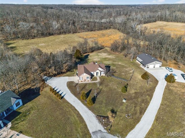 113 Bridlespur Court, Hawk Point, MO 63349
