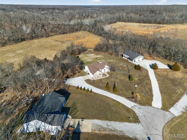 113 Bridlespur Court, Hawk Point, MO 63349