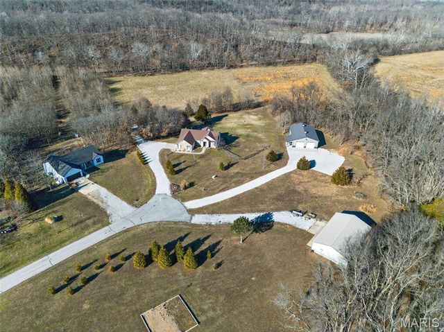 113 Bridlespur Court, Hawk Point, MO 63349