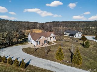 113 Bridlespur Court, Hawk Point, MO 63349