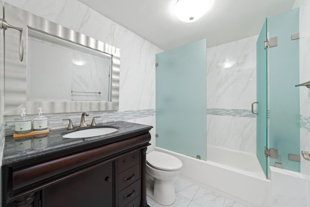 702 Sunny Pine Way Unit B1, Greenacres, FL 33415