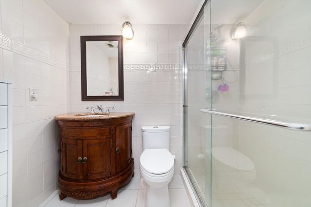 702 Sunny Pine Way Unit B1, Greenacres, FL 33415