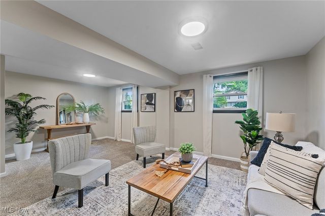 3913 Claridge Drive, Austintown, OH 44511