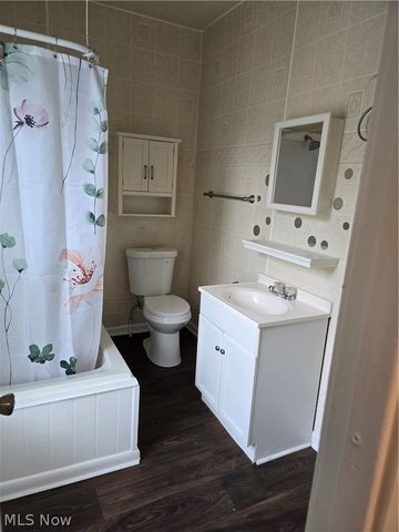 504 Jefferson Avenue, Barberton, OH 44203