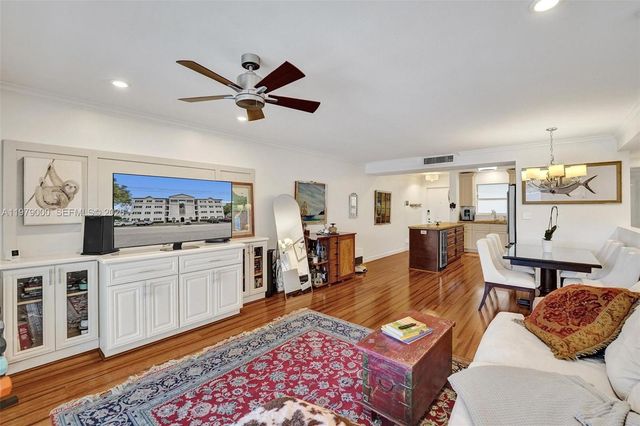 1212 SE 2nd Ct 301, Fort Lauderdale, FL 33301