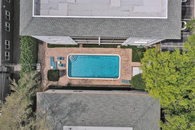 1212 SE 2nd Ct 301, Fort Lauderdale, FL 33301