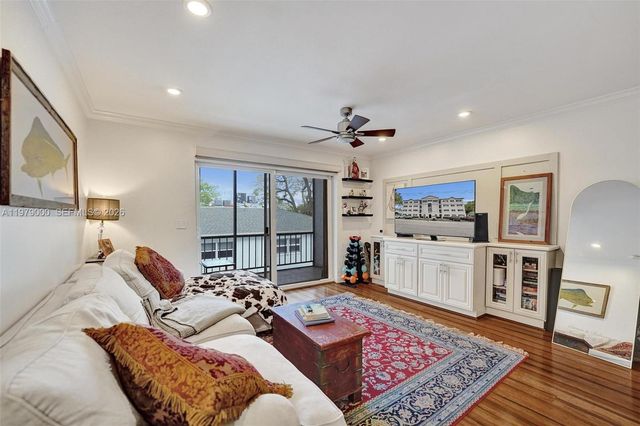 1212 SE 2nd Ct 301, Fort Lauderdale, FL 33301