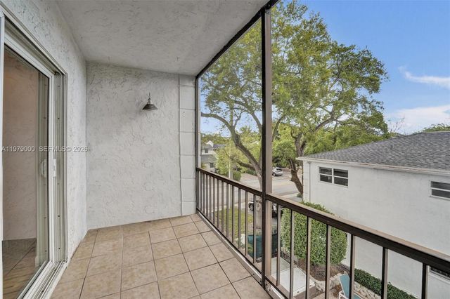 1212 SE 2nd Ct 301, Fort Lauderdale, FL 33301