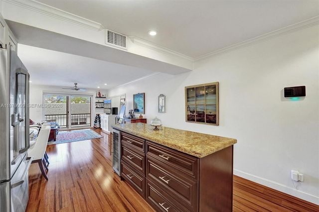 1212 SE 2nd Ct 301, Fort Lauderdale, FL 33301