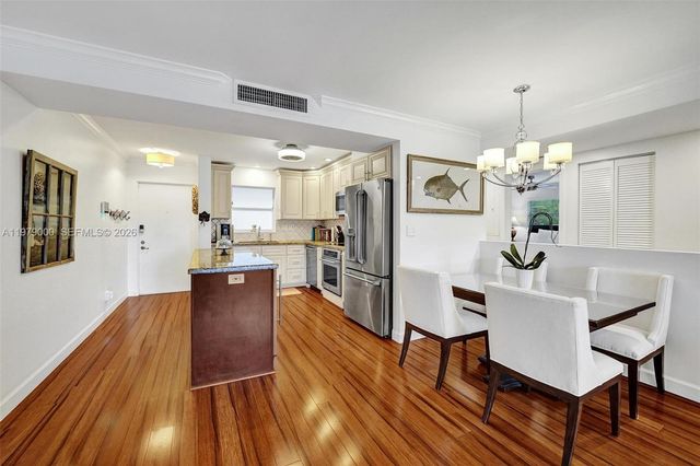 1212 SE 2nd Ct 301, Fort Lauderdale, FL 33301