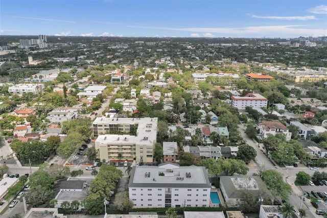 1212 SE 2nd Ct 301, Fort Lauderdale, FL 33301