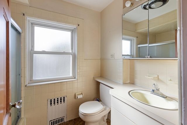 158 Common St, Watertown, MA 02472