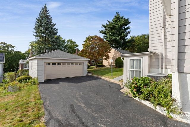 158 Common St, Watertown, MA 02472