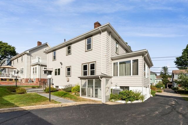 158 Common St, Watertown, MA 02472