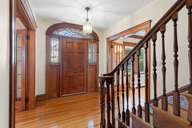 158 Common St, Watertown, MA 02472