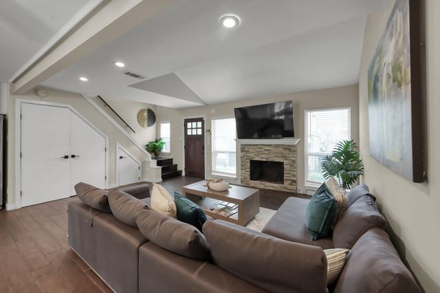 763 Worthshire Street, Houston, TX 77008