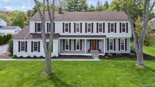 4238 Apple Valley Lane, West Bloomfield Charter Township, MI 48323