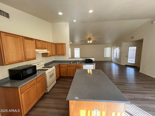 10857 E WIER Avenue, Mesa, AZ 85208