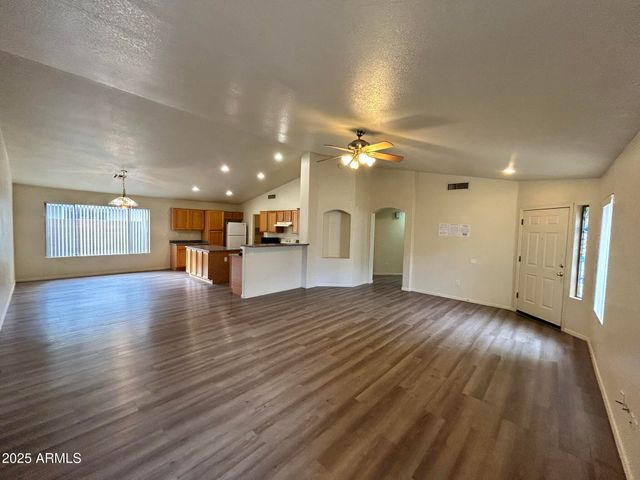 10857 E WIER Avenue, Mesa, AZ 85208