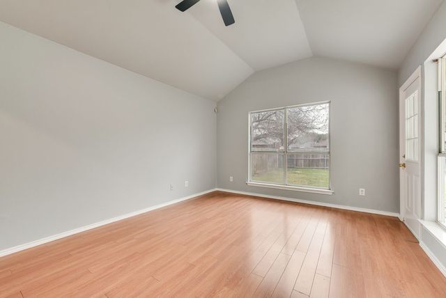 600 N Chattey Road, Desoto, TX 75115