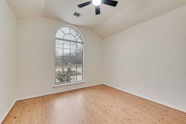 600 N Chattey Road, Desoto, TX 75115