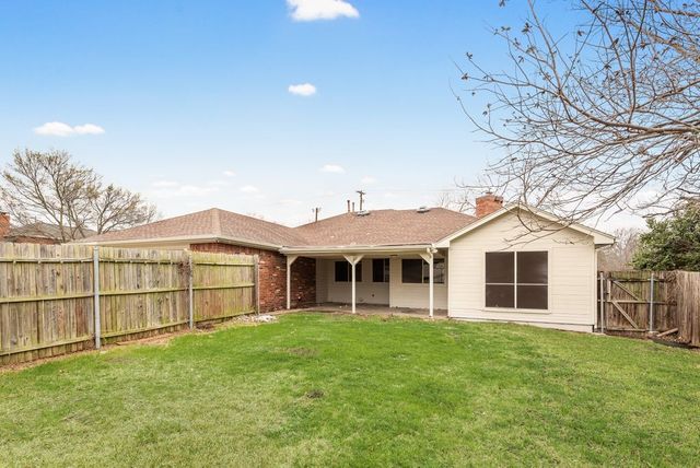 600 N Chattey Road, Desoto, TX 75115