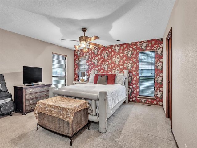 2909 Parkside Drive, Edmond, OK 73012