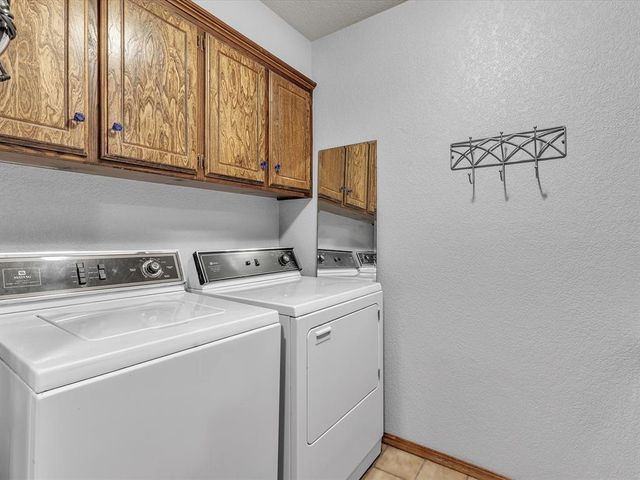 2909 Parkside Drive, Edmond, OK 73012