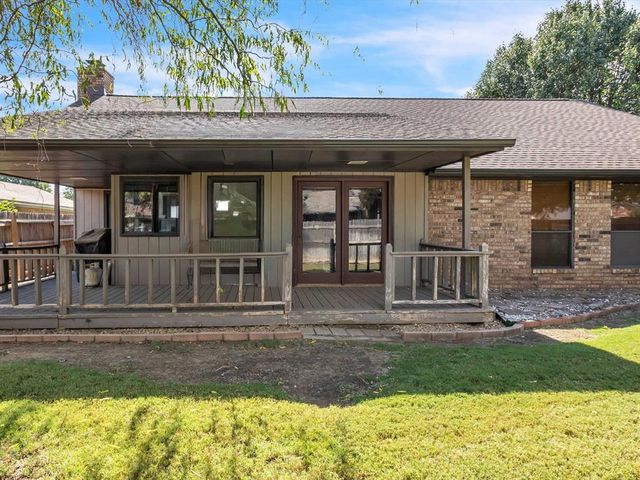 2909 Parkside Drive, Edmond, OK 73012