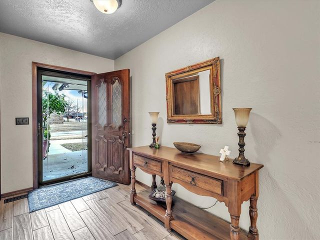 2909 Parkside Drive, Edmond, OK 73012