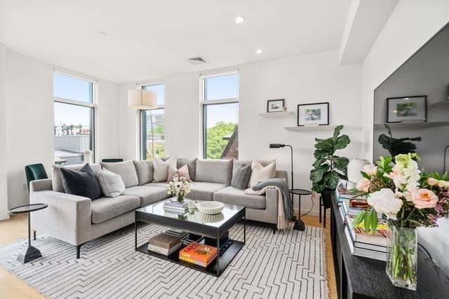 7 E. Springfield 5B, Boston, MA 02118